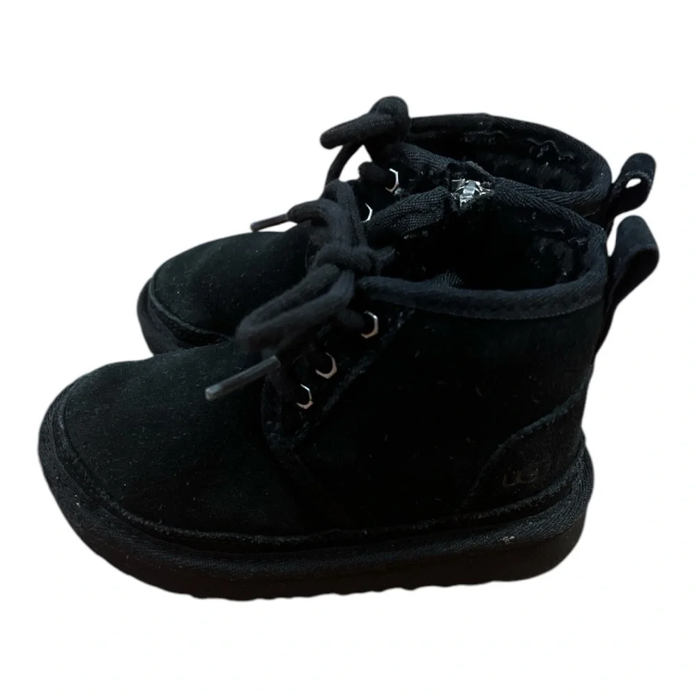 UGG stylish black